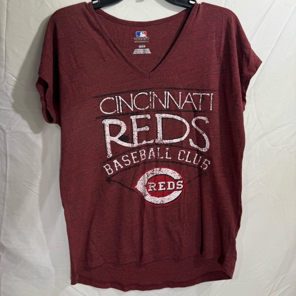 Genuine Merchandise Heather Red/Black MLB V-Neck Tee Cincinnati Reds Size M